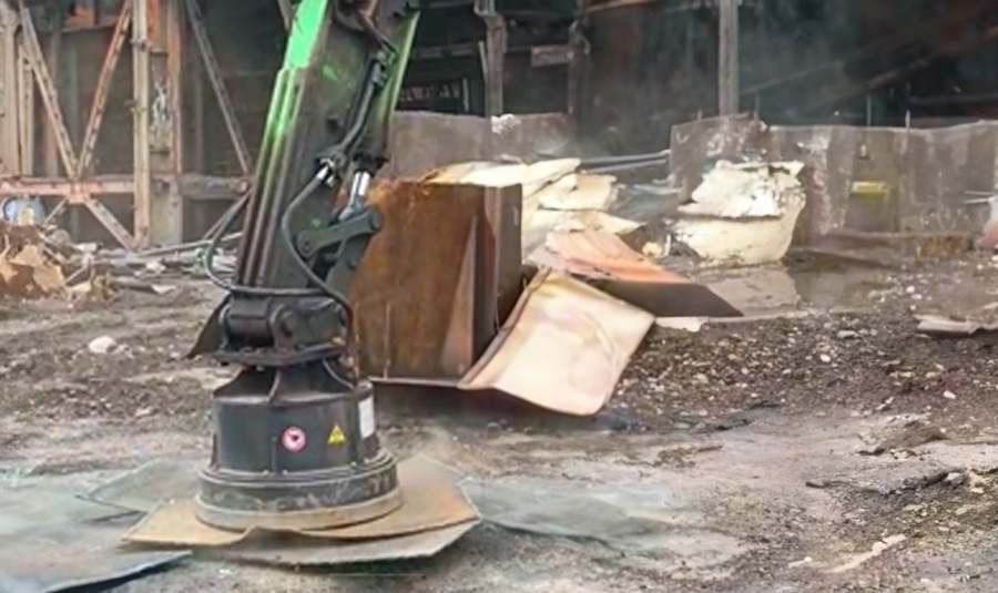 ATIB hydraulic magnet on Caterpillar CAT 323 excavator